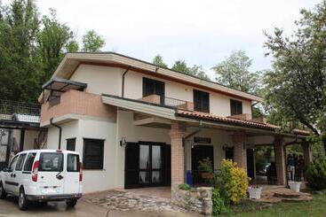 Vandrarhem La Locanda Del Brigante