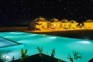 Lomakeskus Lafing Camel Safari Staying Under The Star