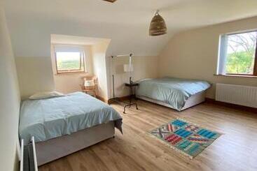 مبيت وإفطار Winki Waves   Surf Lodge And School