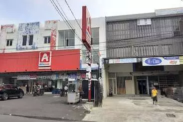 ホテル Oyo 93356 Pondok Cirendeu