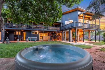 پانسیون King Room Mangolani Inn