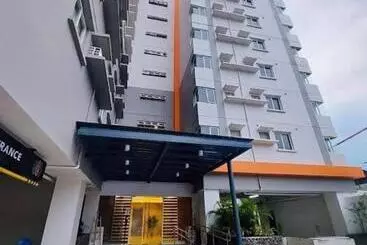 Huoneistohotelli Jojies Crib Symfoni Tower 2 Bossa Guadalupe