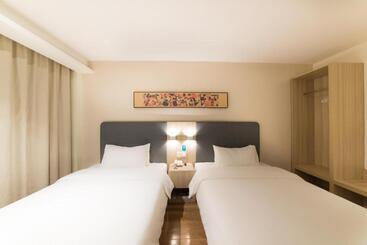 Hanting Hotel Wuhan Happy Valley