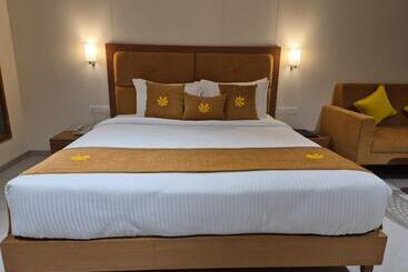 Hotel The Gold Beach Annexe