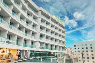 ホテル Wyndham Garden Mazatlan Marina