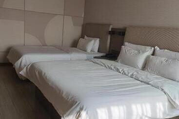 Hanting Hotel Yancheng Dafeng North Bus Station