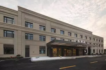 Ji Hotel Shanghai Bao An Road Metro Station