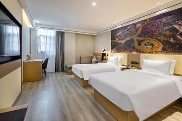 Starway Hotel Nanjing Jingwu Road Hongyang Home City