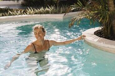 هتل Mantra Wellness Center