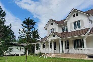 Pensjonat บ้านพักเขาค้อ เดอะ ออโรร่า เฮาส์