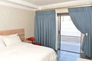 Corner Cottage Bed And Breakfast