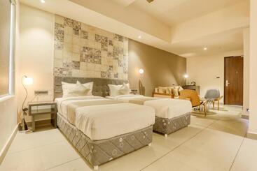 Hotel As Airport Inn