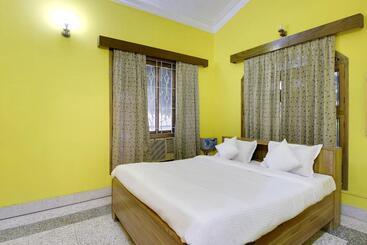 בית מלון כפרי Super Oyo Flagship 45323 Pogl Brahmaputra Guest House