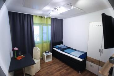 Pensão Alte Zimmerei Neckarwestheim