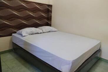 Pensionat Thalia Guesthouse Ijen   Bromo & Sukamade Tour