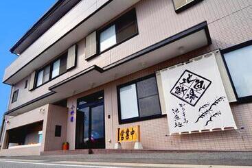 旅館 Osakana Seaside