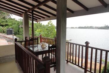 צימר Sapara River Guest