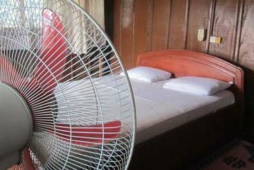 هتل Germain Ganvie Holiday Resort