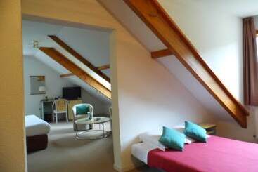 Отель Restaurant Les Bergeronnettes