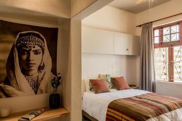 Bed and Breakfast Number5 Guesthouse