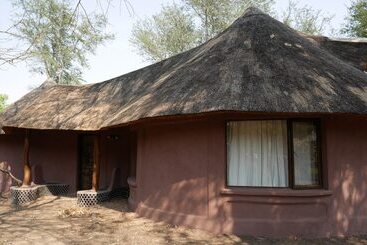 בית מלון כפרי Munga Eco Lodge