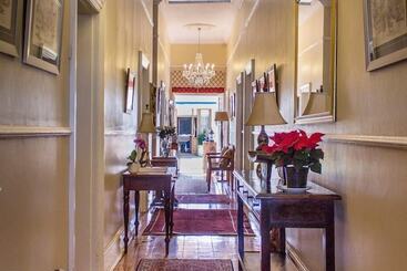 پانسیون Kimberley Country House