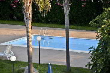 Daire Fondachello Village