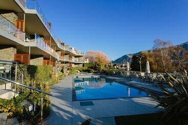 ホテル Lakeside Apartments