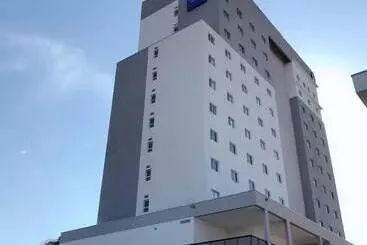 Otel Summit Suítes Pindamonhangaba