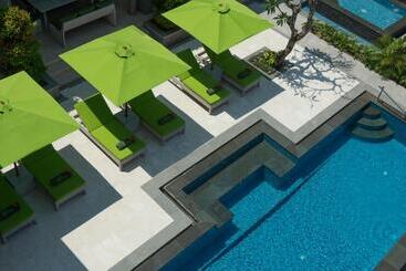 דירות לתיירים Villa Wiljoba   With Private Gym, Cook & Butler, Batu Bolong