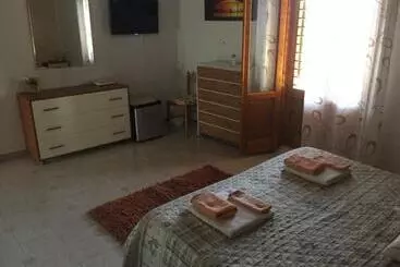 Aamiaismajoitus (B&B) Rudy Arenaile