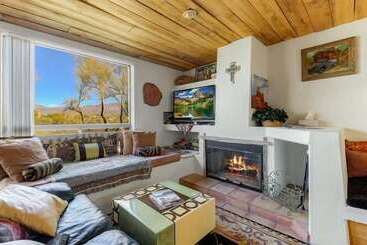 צימר Spur Cross Inn