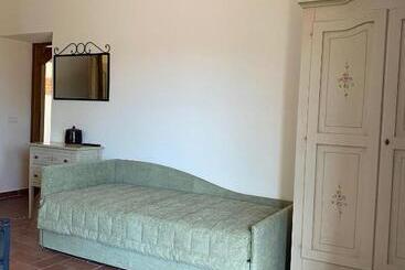 مبيت وإفطار Villa Alba