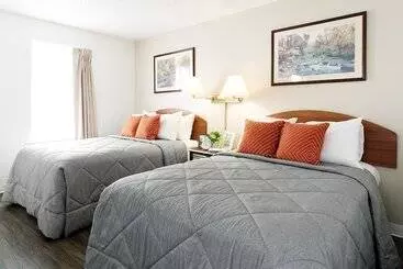 Hotel Intown Suites Extended Stay Denver   Havana Street