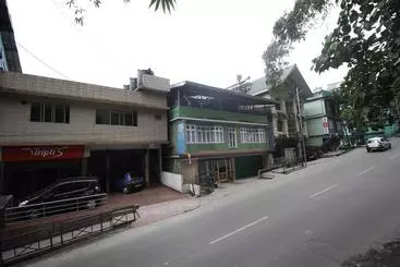 ホテル Oyo Rooms Near Deorali Bus Stand
