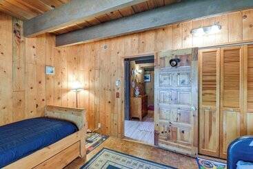 Mökkimajoitus Rustic Home W/ Deck & Grills On Williamson River!