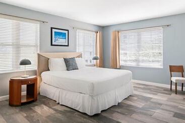 アパートホテル Kasa La Flora And Impala Miami Beach