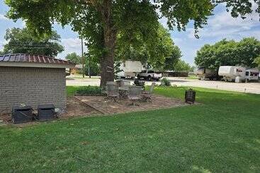 Motell Roots Retreat