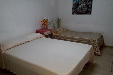 پانسیون Zaida House