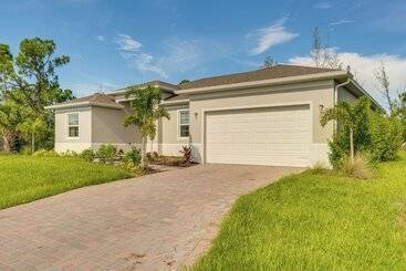 Hus på landet Pet Friendly Port Charlotte Home W/ Gas Grill!