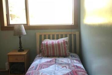 צימר Sawing Logzz Cabin