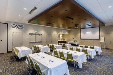בית מלון כפרי Holiday Inn Express & Suites Sturbridge, An Ihg