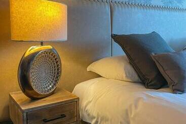 فندق Traquair Arms