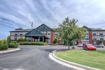 منتجع The Inn At River Landing