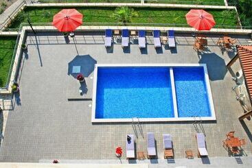 هتل Edem Apartments