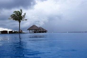 NH Maldives Kuda Rah Resort
