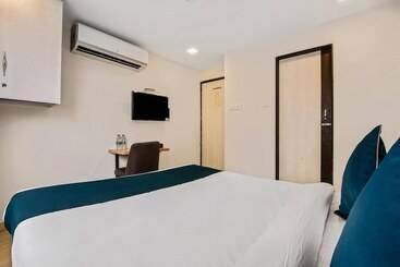 ホテル O Nirsukh Palace