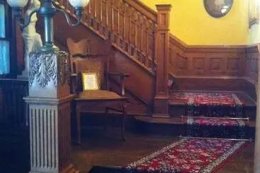 Simmons Bond Inn Bed & Breakfast