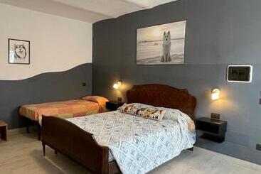 مبيت وإفطار La Tana Di Momo