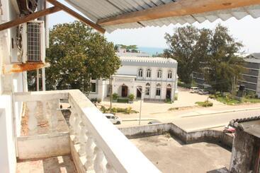 Hotel Kilimarni View